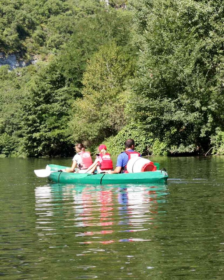 Nature Escapade Descentes canoë à StAntoninNobleVal
