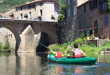 Tarif parcours initiation à Saint Antonin Noble Val avec Nature Escapade, descente en canoë sur l'Aveyron en Tarn-et-Garonne