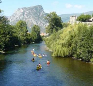 Canoë France Ariège, location canoë à Saint Antonin Noble Val avec Nature Escapade sur l'Aveyron dans le Tarn-et-Garonne 82